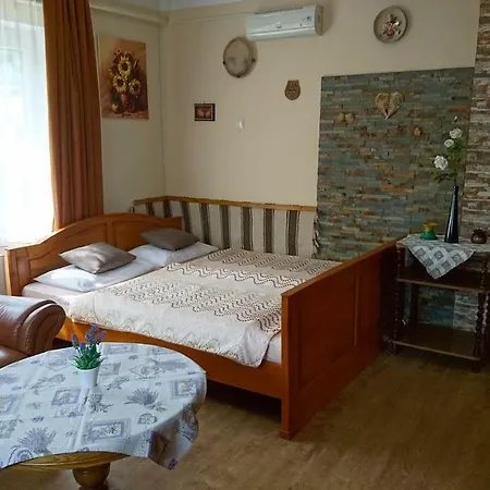 Rita Apartman Gyenesdiás